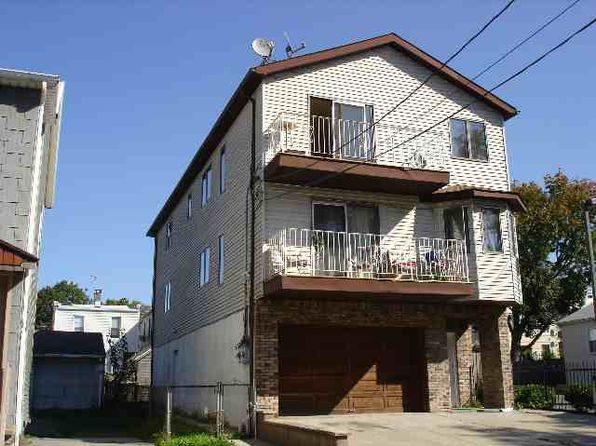 85 W 44th St #1