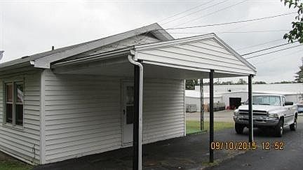 4th image of 303 Webster Ave