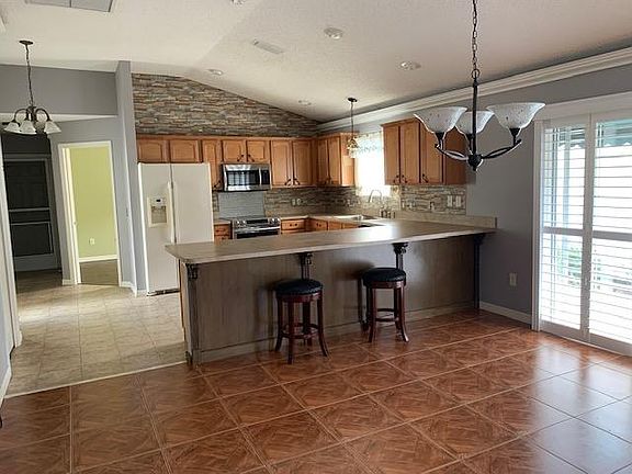 4th image of 912 Drakeswood Ave