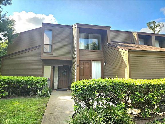 3rd image of 4 SHERBURY COURT #4