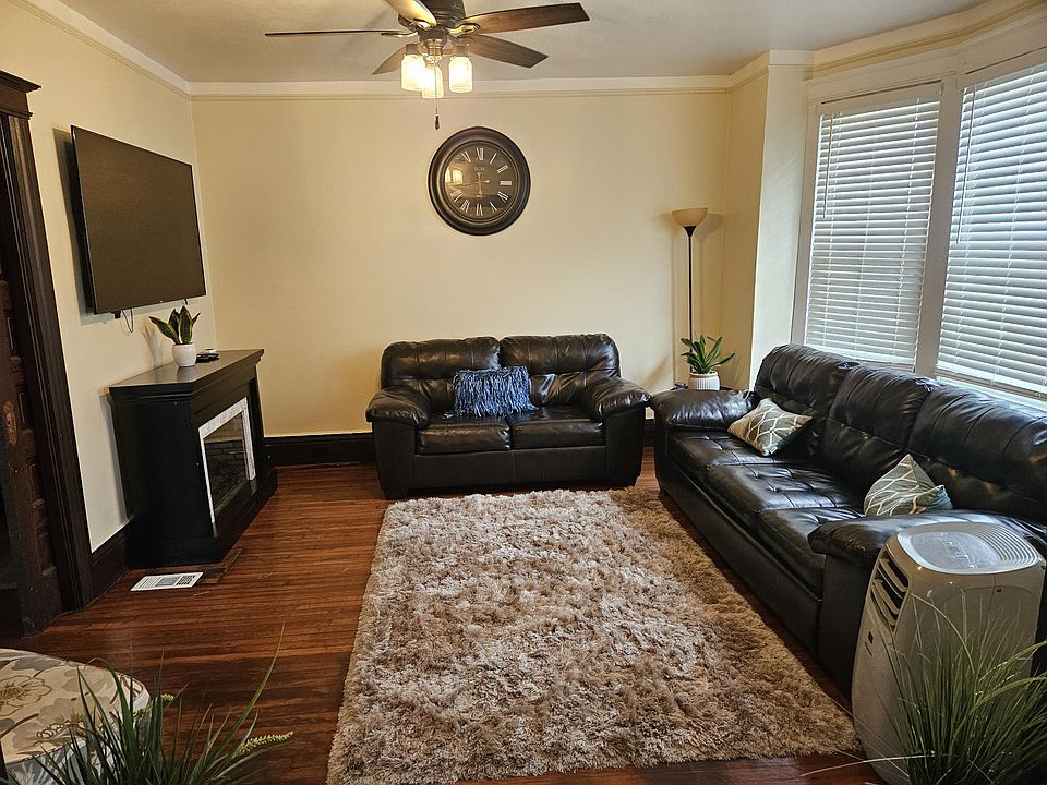 1st image of 1257 E Grand Blvd