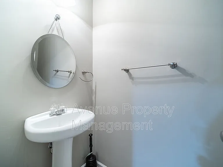 2437 Peach Shoals Cir — Photo 10