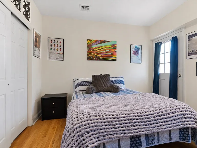 218 Jackson St #7 — Photo 5