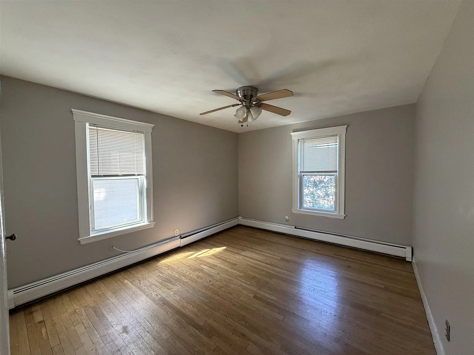 2 bed, $3,200 — Photo 4