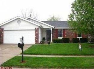 1004 Justice Ct, Florissant, MO 63034