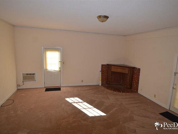 5th image of 1706 Garland Dr