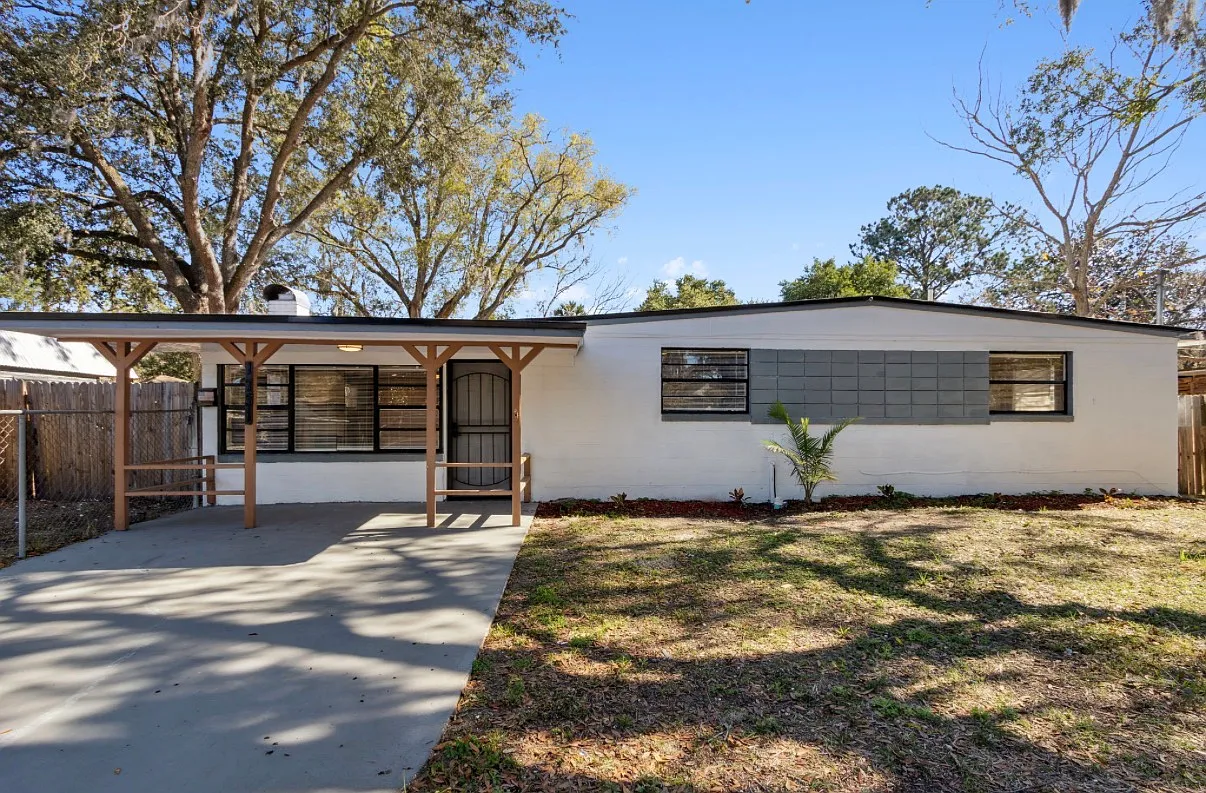 1731 Cortez Road - 1 — Photo 1