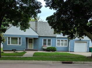 508 9th St N, Mountain Lake, MN 56159