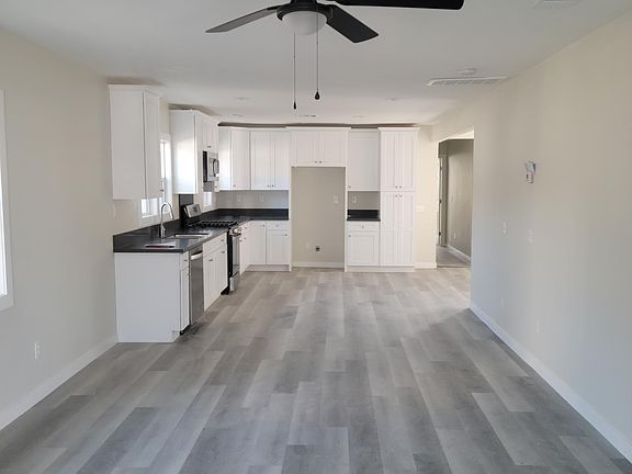 5th image of 2247 N Lugo Ave