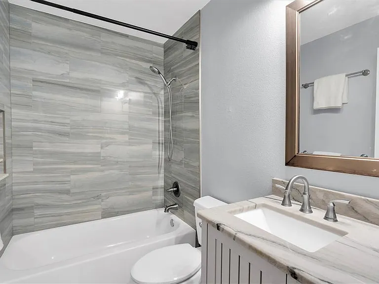 3203 Charter Club Dr #B — Photo 29