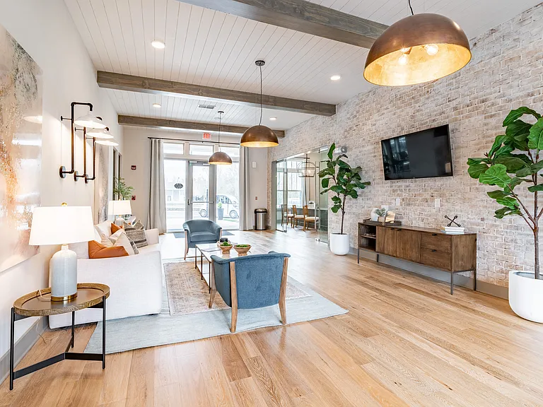 Clubhouse with Resident Lounge and Coffee Bar