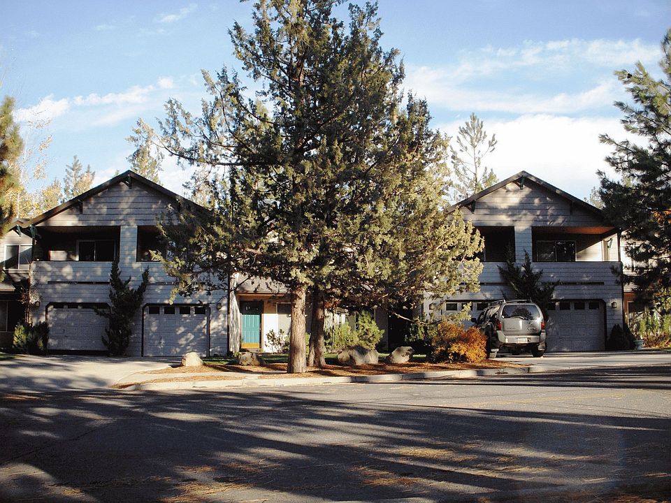 Front View of 2620 NW College Way