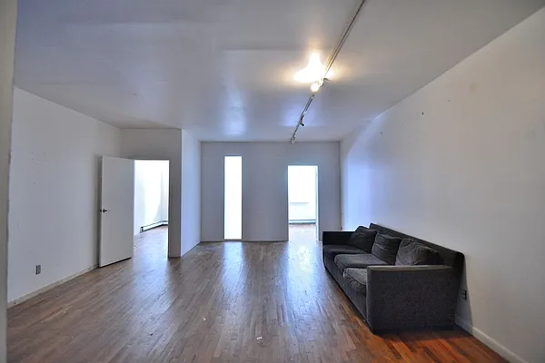 Rented by Hagstrom Management Inc | media 2