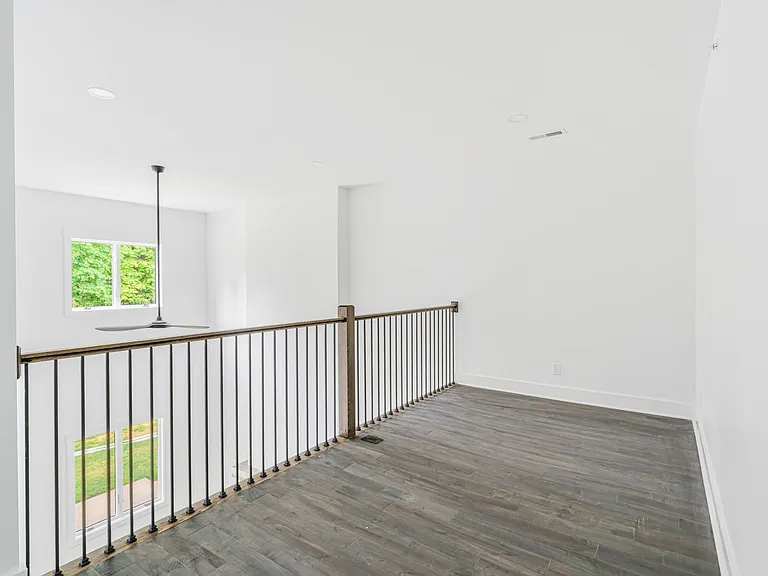 October Glory Ln Townhomes - 623 — Photo 11