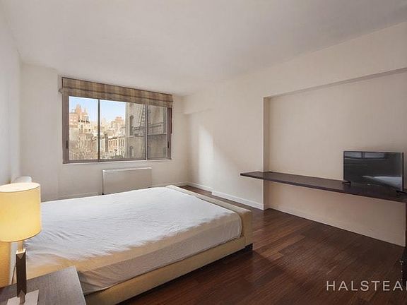 5th image of 101 W 79th St APT 4G