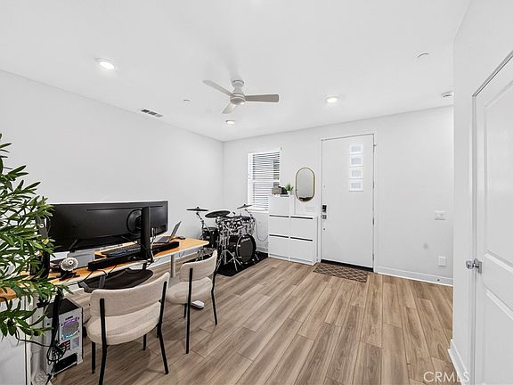 3rd image of 1649 W Lincoln Ave Unit 103