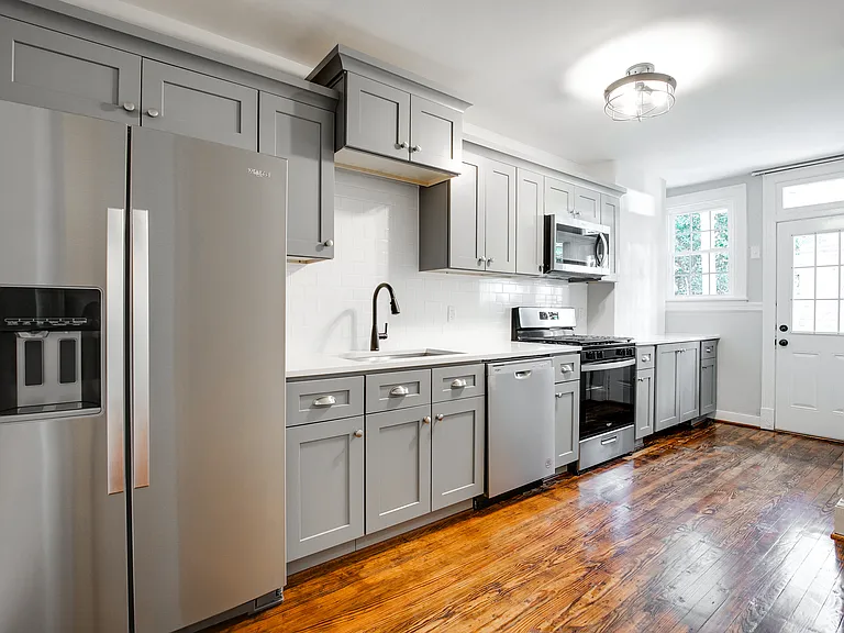 3137 Park Ave #1 — Photo 2