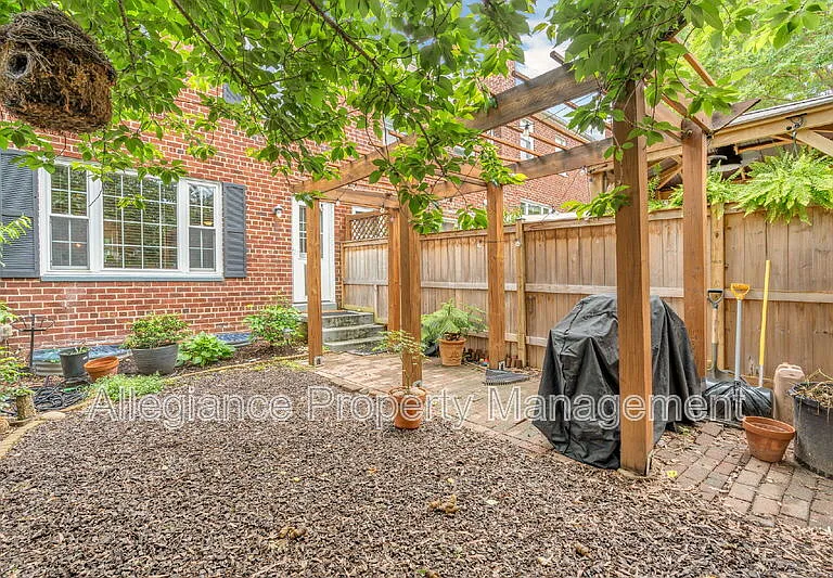 3110 Landover St — Photo 27