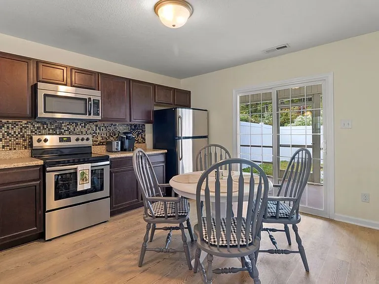 131 Glen Cannon Dr — Photo 9