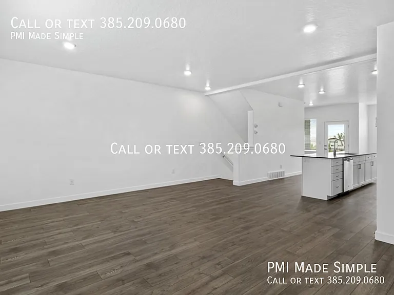 1107 E Hatch Row — Photo 6