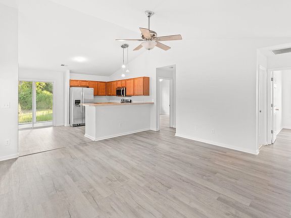 5th image of 1117 Stoney Falls Blvd.