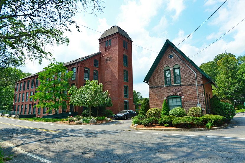 1st image of 14 Sanford St Unit 33