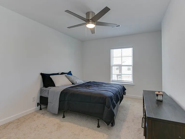 2416 Trafton Pl — Photo 12