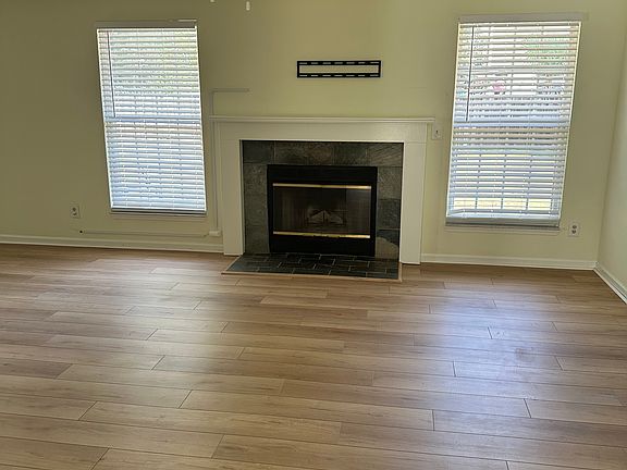 3rd image of 1371 Downsberry Dr