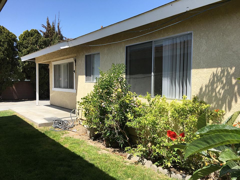 front with small yard