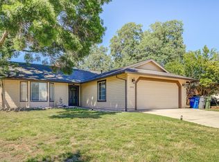 1828 Trumpet Dr, Redding, CA 96003