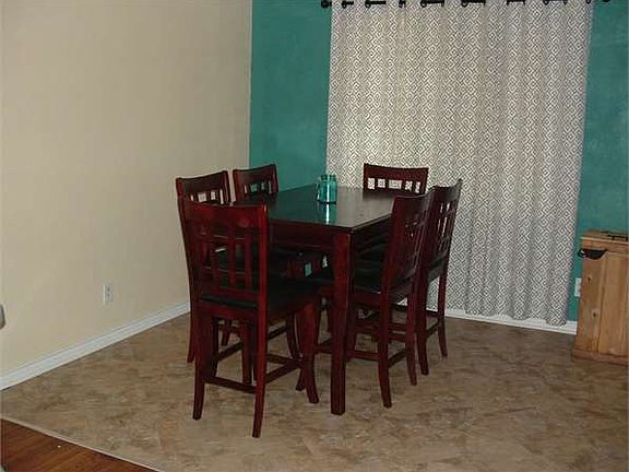 3rd image of 807 Avenue G