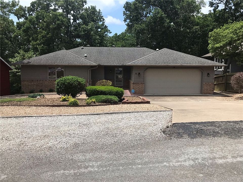 1st image of 10 Cromer Dr
