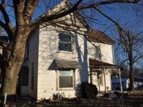 102 Elm St, Carthage, MO 64836