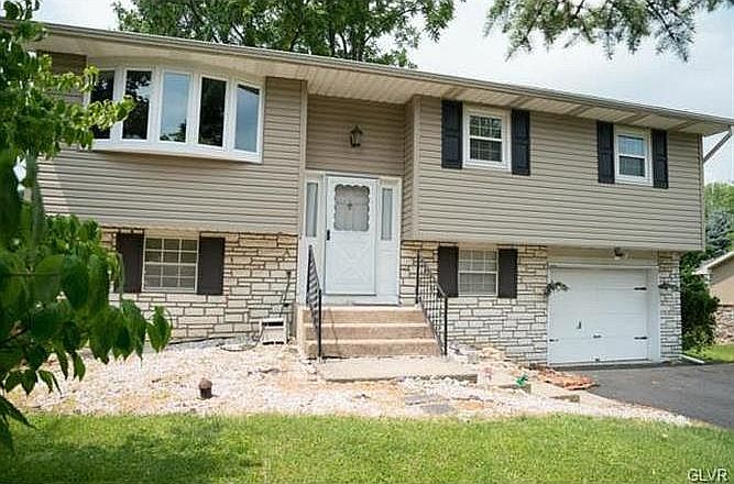 1st image of 3025 Clayton St