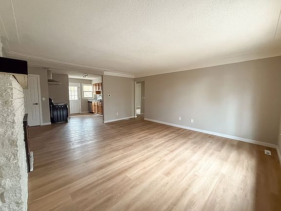 5th image of 13702 Country Ln #13702