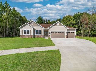 7110 Silent Woods Cir, Midland, MI