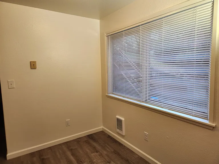 4114 S M St #C — Photo 10