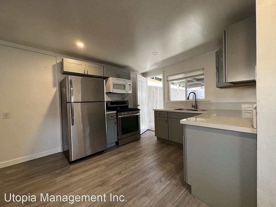 1st image of 2775 1/2 Marcy Ave