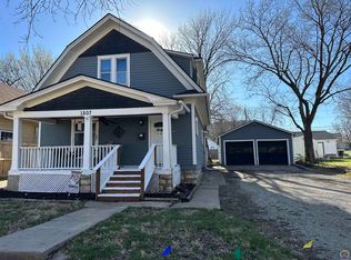 1807 SW Lane St, Topeka, KS 66604