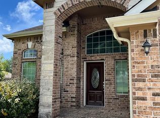 3909 Glenoak Dr, Pearland, TX 77581