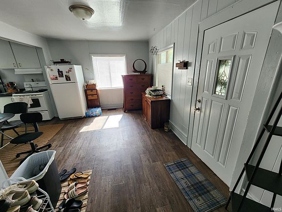 5th image of 409 E Lincoln St