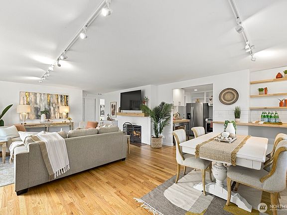 3rd image of 10753 28th Avenue SW
