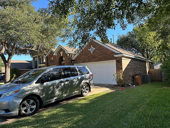 2nd image of 1117 Blue Fox Dr