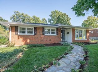 907 Barrington Ct, Louisville, KY 40207