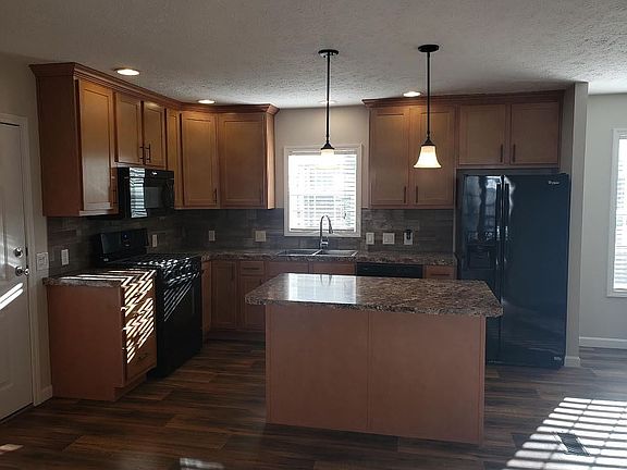 4th image of 5226 Woodberry Ln