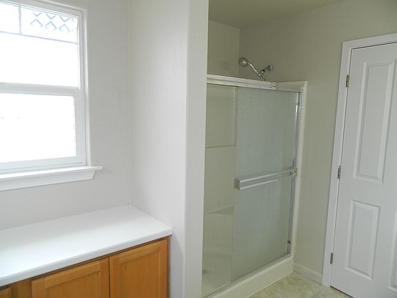 4th image of 1093 Belridge St