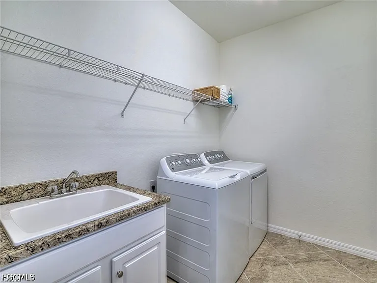 10399 Prato Dr — Photo 13
