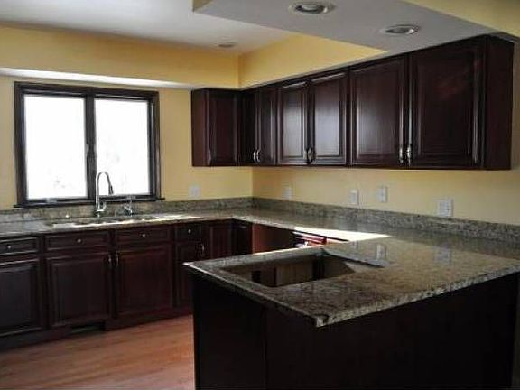 5th image of 24037 W Wedgewood Ct