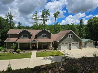 171 Mossy Rock Dr, Daniels, WV 25832