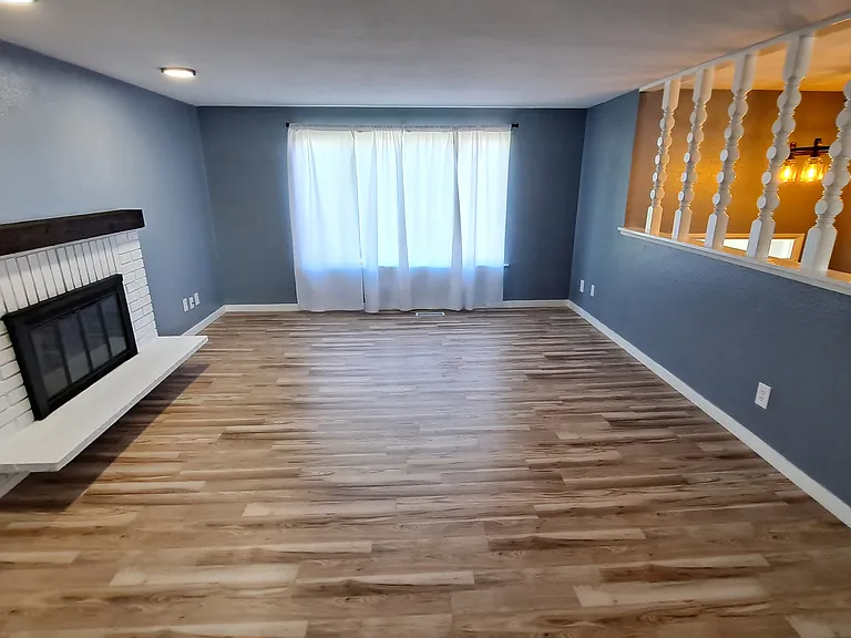 1316 S Woodlawn St — Photo 16